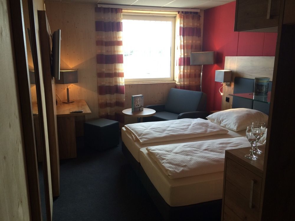 Premier Inn Lindau Lindau  Bagian luar foto